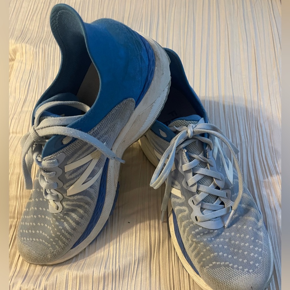 New balance fresh foam 860 A11 blue running shoes size 9 1/2